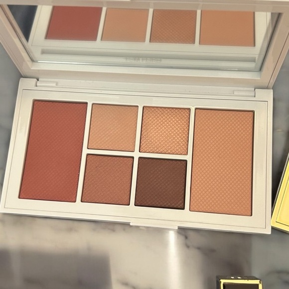 Tom Ford eye and cheek pallet Raw Desire 01 NWOT - Picture 2 of 4